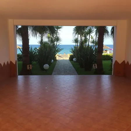 Les Pieds Dans L'eau En Corse ! Appartement